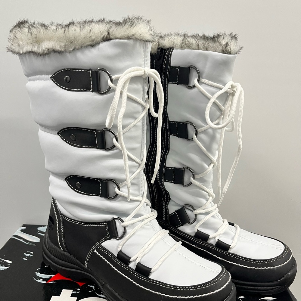 Women's White and Black Winter Boots